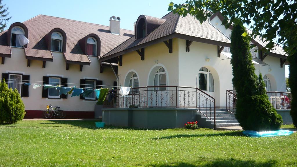 Aranyhid Hotel Balatonboglar Exterior photo