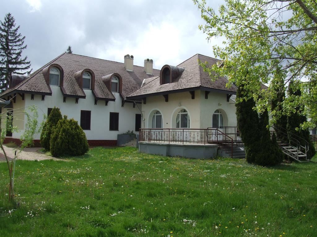 Aranyhid Hotel Balatonboglar Exterior photo