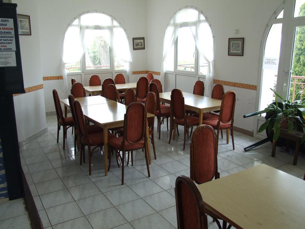 Aranyhid Hotel Balatonboglar Exterior photo